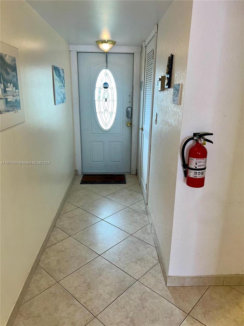 Picture of 9720 S Hollybrook Lake Dr # 101, Pembroke Pines FL 33025