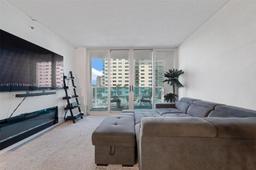 Picture of 7501 E Treasure Dr # 3M, North Bay Village, FL 33141