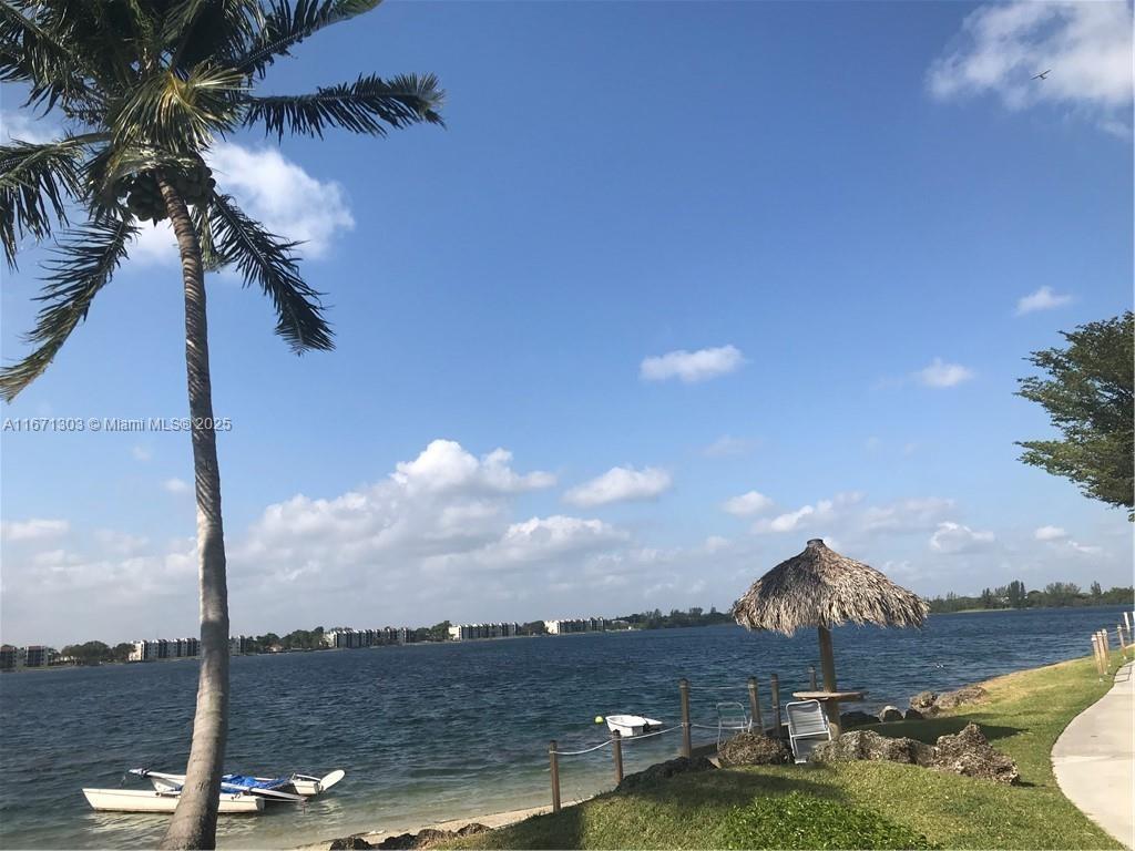Picture of 112 Lake Emerald Dr # 109, Oakland Park, FL 33309