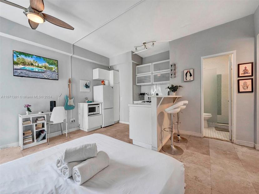 Picture of 255 W 24Th St # 306, Miami Beach FL 33140