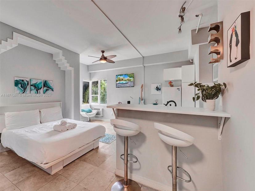 Picture of 255 W 24Th St # 306, Miami Beach FL 33140