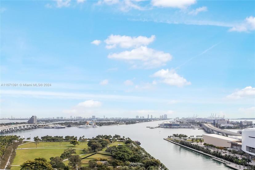 Picture of 900 Biscayne Blvd # 2104, Miami FL 33132
