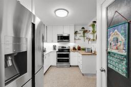 Picture of 1070 NE 143Rd St, North Miami, FL 33161