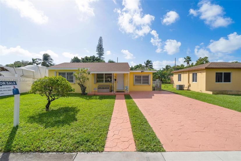Picture of 1070 NE 143Rd St, North Miami FL 33161