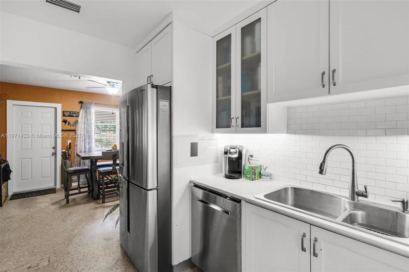 Picture of 1070 NE 143Rd St, North Miami FL 33161