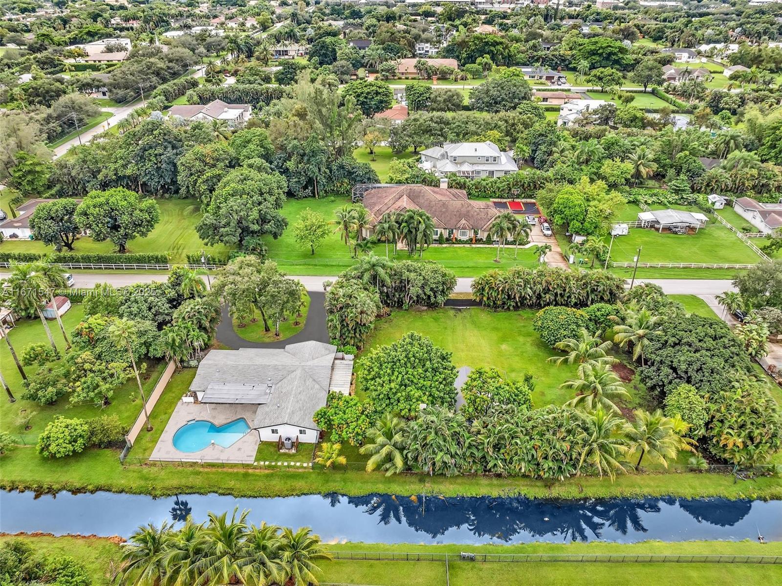Picture of 11811 NW 5Th Ct, Plantation, FL 33325