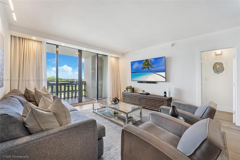Picture of 90 Edgewater Dr # 1015, Coral Gables FL 33133