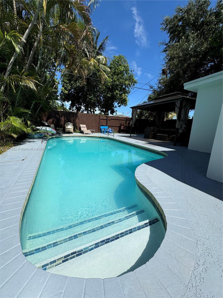 Picture of 1829 NE 176Th St, North Miami Beach, FL 33162