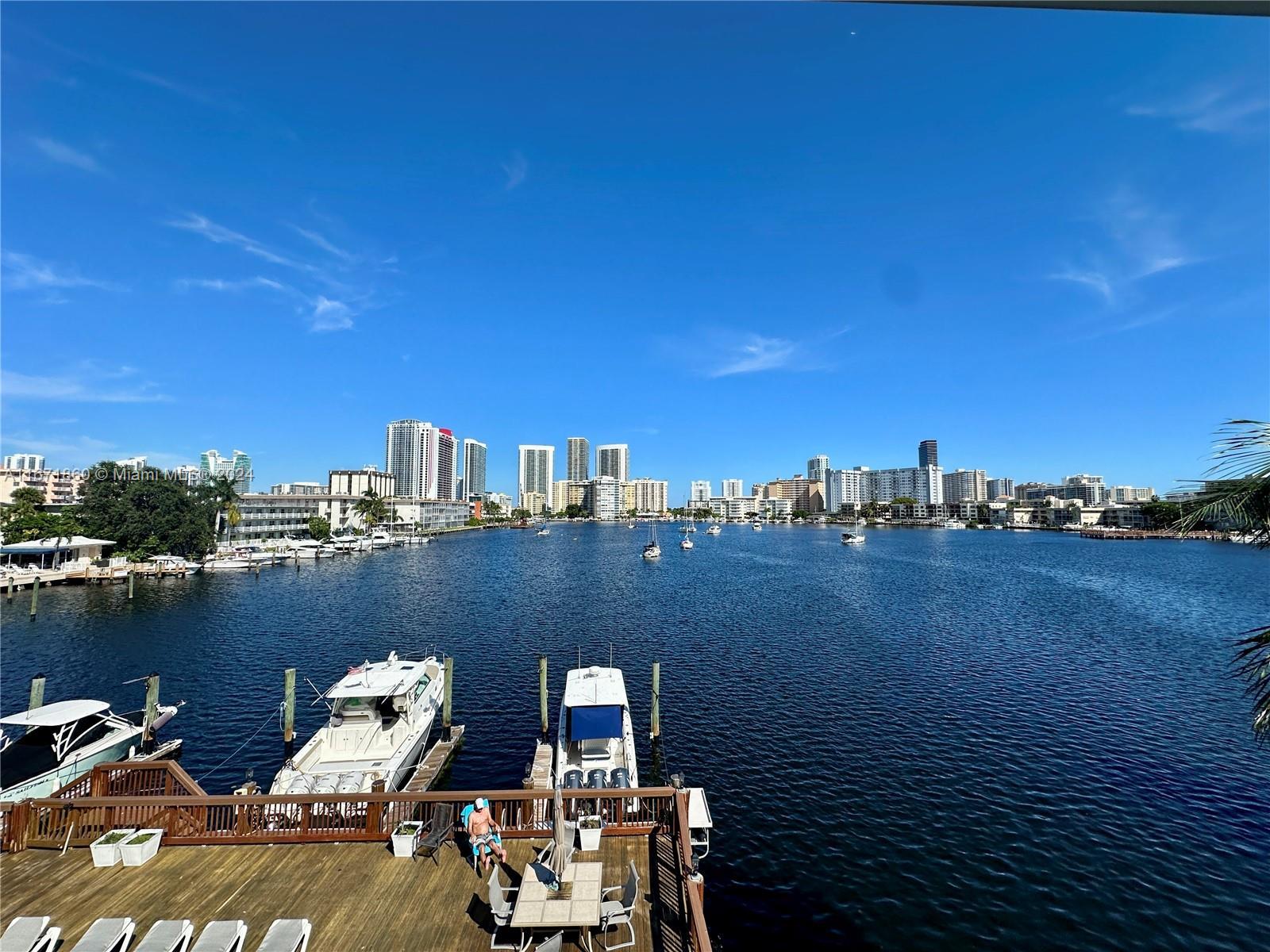 Picture of 462 Golden Isles Dr # 311, Hallandale Beach, FL 33009