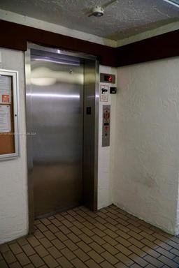 Picture of 10400 SW 108Th Ave # A212, Miami, FL 33176
