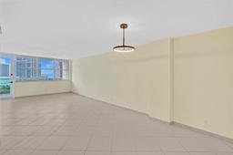 Picture of 6770 Indian Creek Dr # 10B, Miami Beach, FL 33141