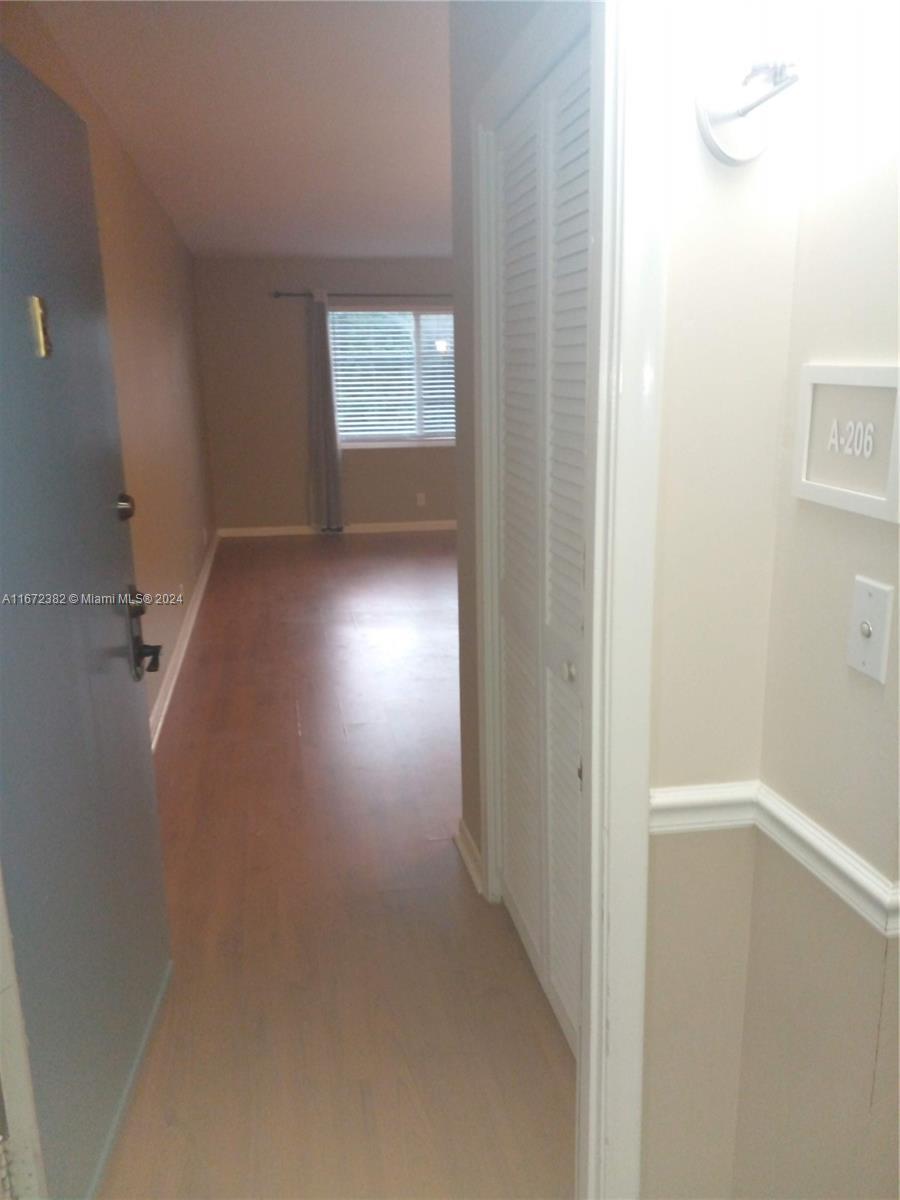 Picture of 12 NE 19Th Ct # 206A, Wilton Manors, FL 33305