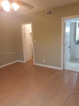 Picture of 12 NE 19Th Ct # 206A, Wilton Manors, FL 33305