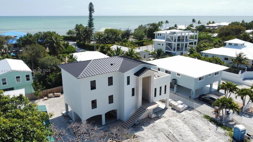 Picture of 212 Schooner Ln, Duck FL 33050