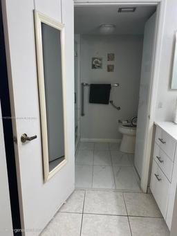 Picture of 1 Alhambra Cir # 501, Coral Gables, FL 33134