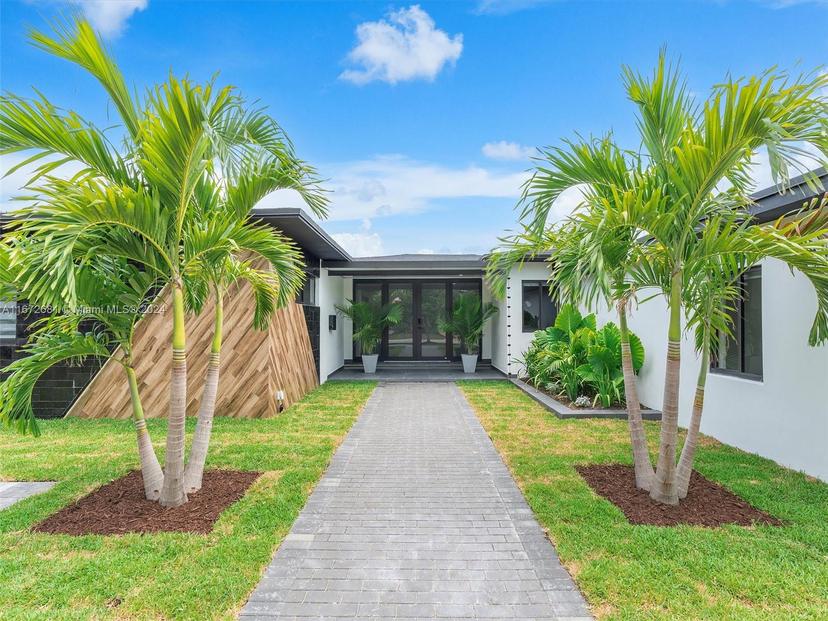 Picture of 420 N Shore Dr, Miami Beach FL 33141