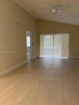 Picture of 2811 N Oakland Forest Dr # 309, Oakland Park, FL 33309