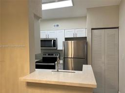 Picture of 2811 N Oakland Forest Dr # 309, Oakland Park, FL 33309