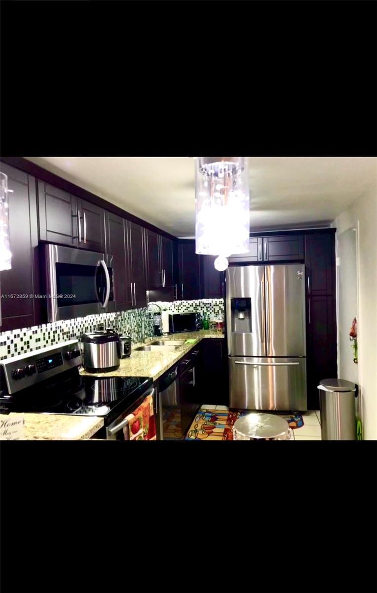 Picture of 9403 SW 76Th St # Y17, Miami FL 33173