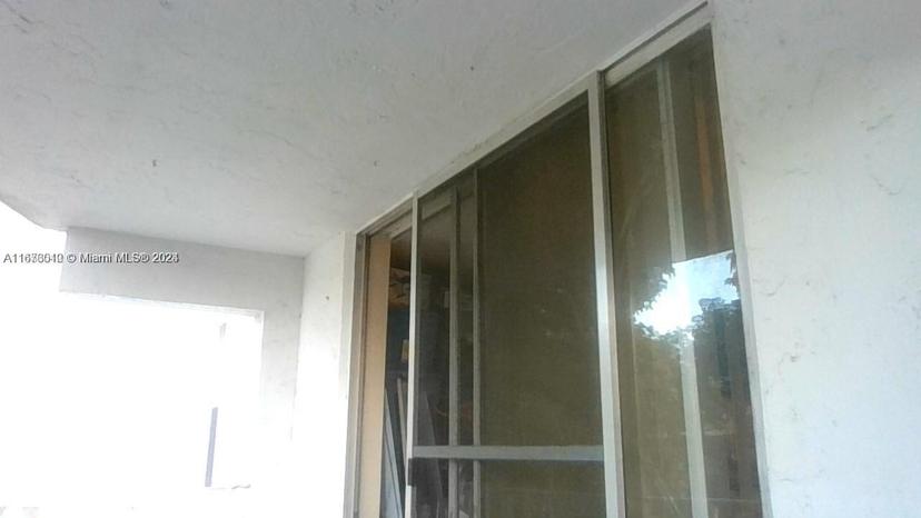 Picture of 496 NW 165Th St Rd # 314, Miami FL 33169