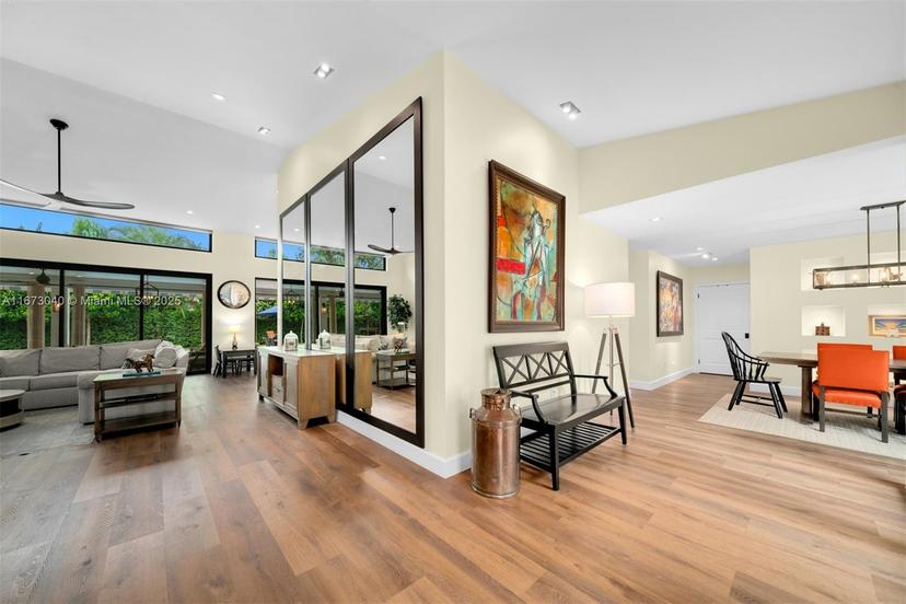 Picture of 11044 SW 77Th Ct Cir, Pinecrest FL 33156