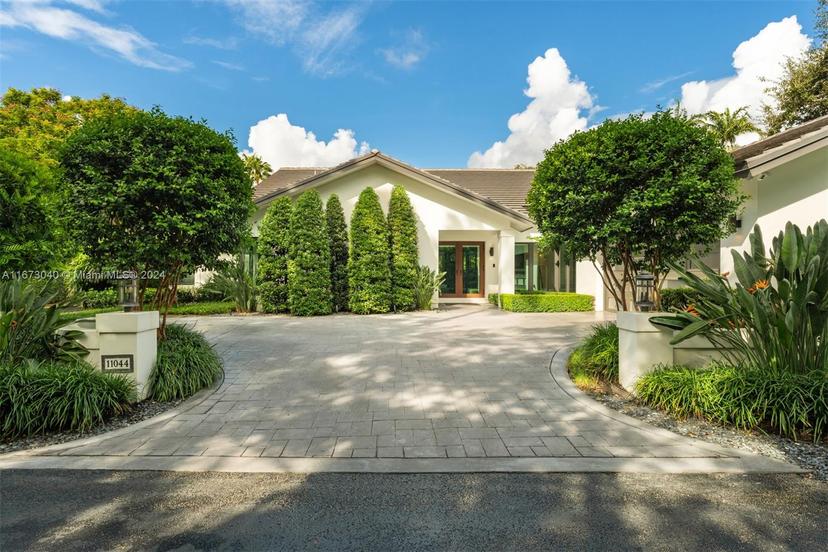 Picture of 11044 SW 77Th Ct Cir, Pinecrest FL 33156