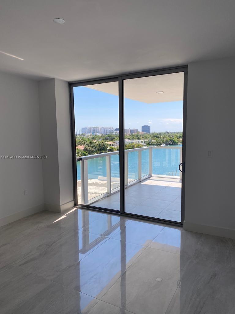 Picture of 9521 E Bay Harbor Dr # 605, Bay Harbor Islands FL 33154