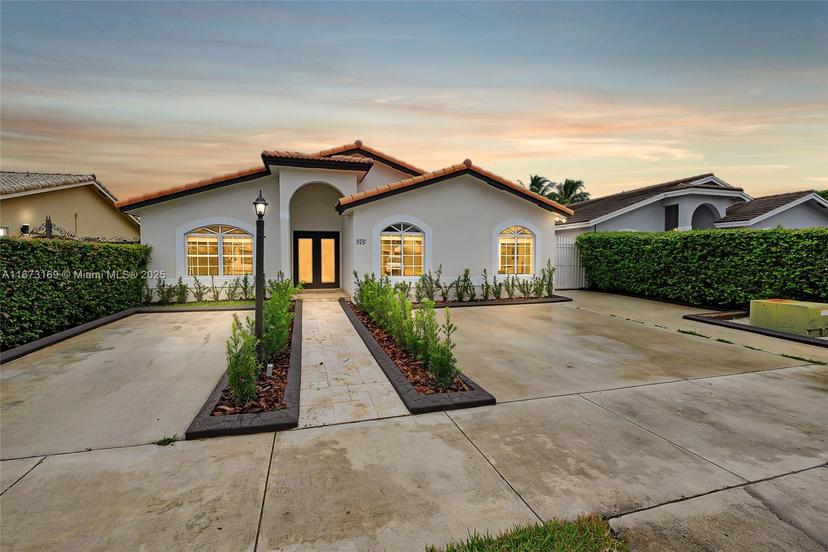 Picture of 970 SW 143Rd Pl, Miami FL 33184
