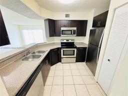 Picture of 3473 NW 44Th St # 103, Oakland Park, FL 33309