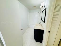 Picture of 3473 NW 44Th St # 103, Oakland Park, FL 33309