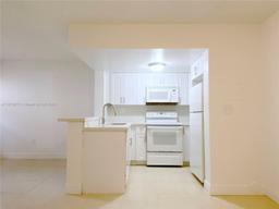 Picture of 670 NW 85Th Pl # 108, Miami, FL 33126