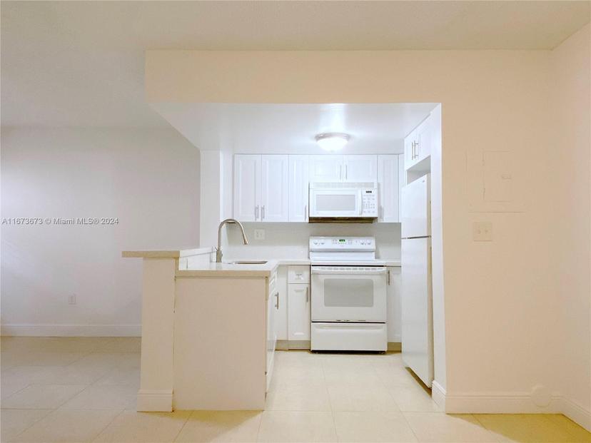 Picture of 670 NW 85Th Pl # 108, Miami FL 33126
