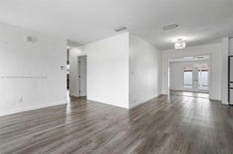 Picture of 5470 W 9Th Ln, Hialeah, FL 33012