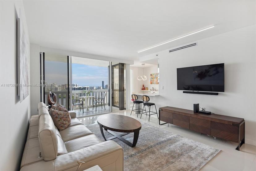 Picture of 3000 Island Blvd # 2404, Aventura FL 33160