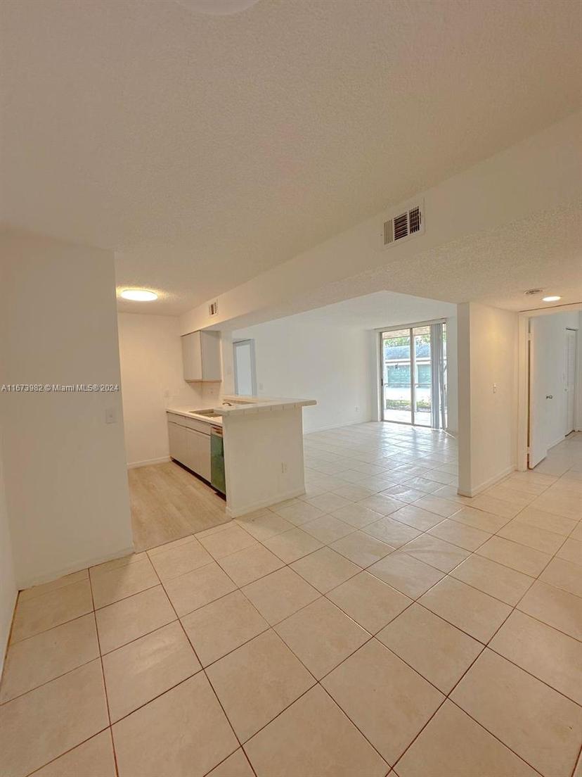 Picture of 4045 W Mcnab Rd # 106G, Pompano Beach FL 33069