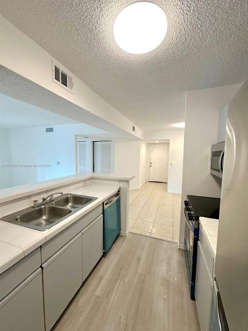 Picture of 4045 W Mcnab Rd # 106G, Pompano Beach FL 33069