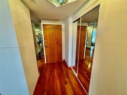 Picture of 3610 Yacht Club Dr # 906, Aventura, FL 33180