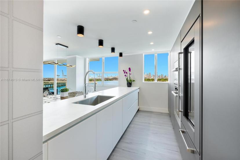Picture of 650 West Ave # 1101, Miami Beach FL 33139