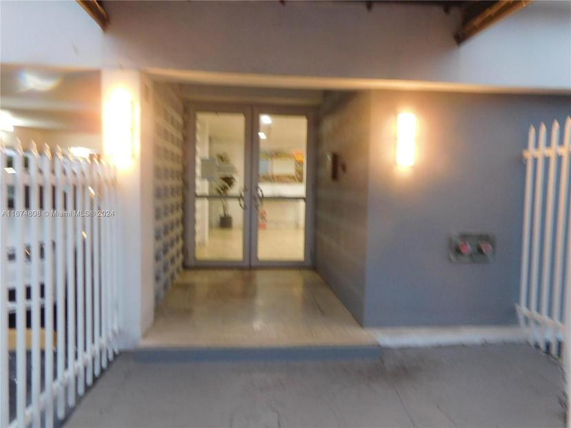 Picture of 7800 Carlyle Ave # 5C, Miami Beach FL 33141