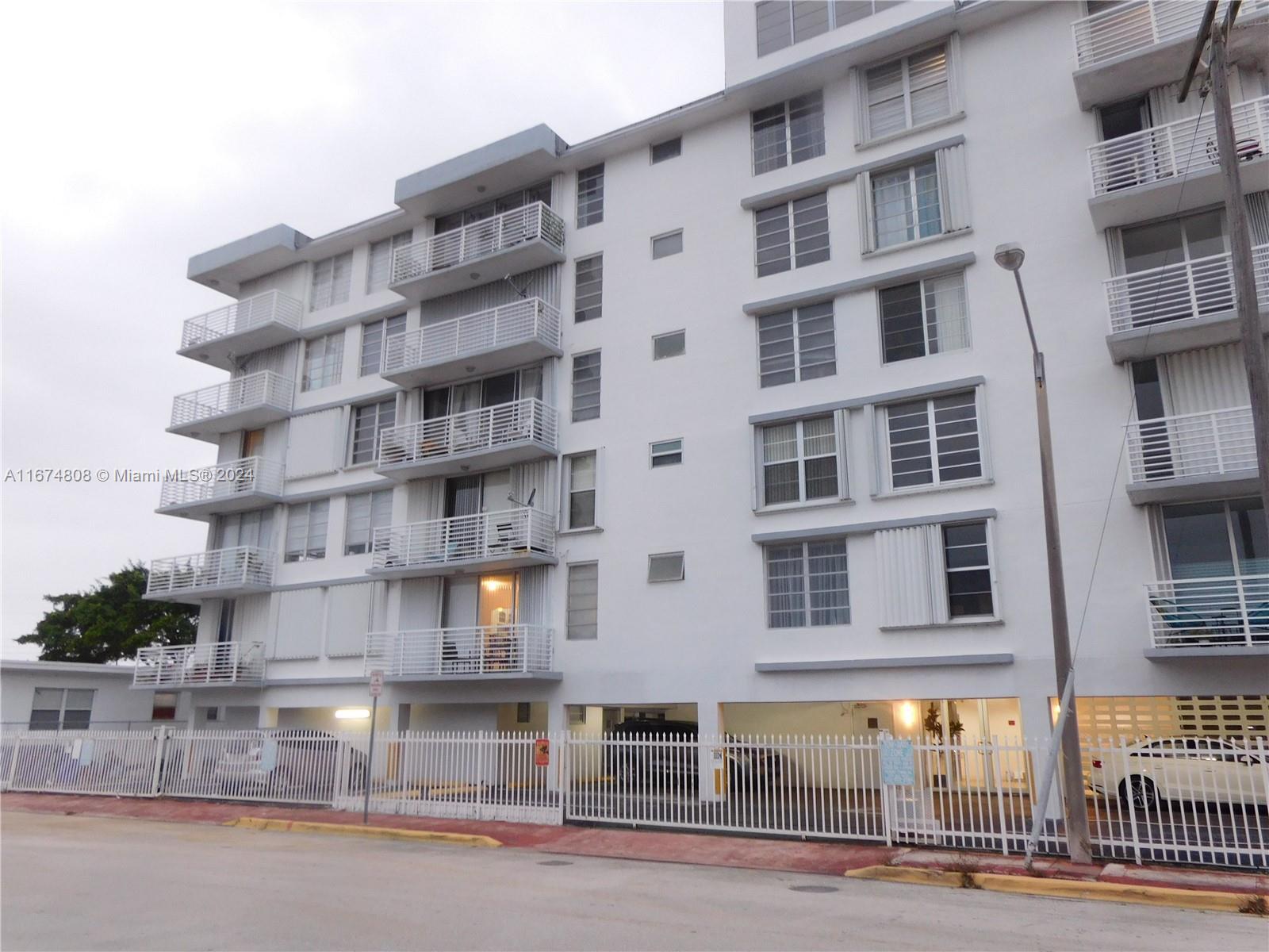 Picture of 7800 Carlyle Ave # 5C, Miami Beach, FL 33141
