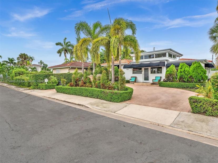 Picture of 7504 Hispanola Ave, North Bay Village FL 33141