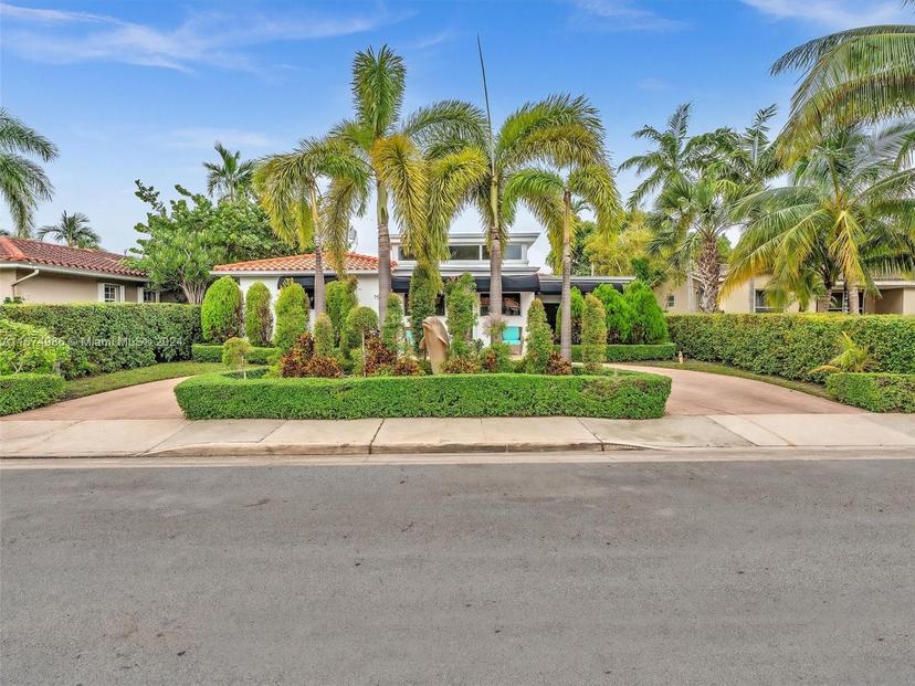 Picture of 7504 Hispanola Ave, North Bay Village FL 33141