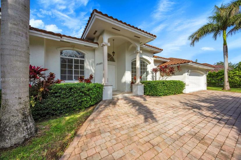 Picture of 15280 SW 89Th Ave, Palmetto Bay FL 33157