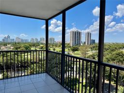 Picture of 3375 N Country Club Dr # 807, Aventura, FL 33180