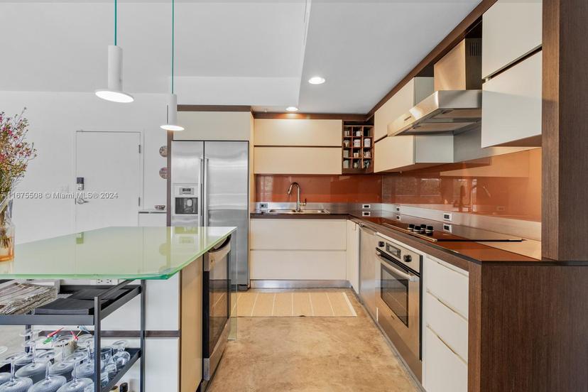 Picture of 2155 Washington Ct # 210, Miami Beach FL 33139