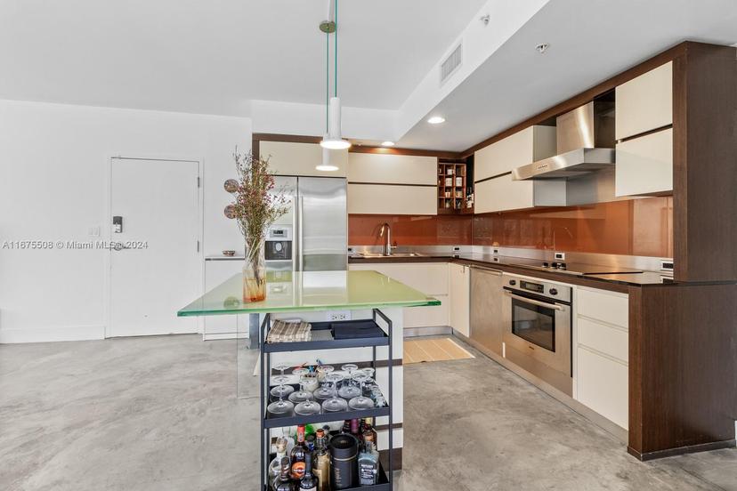Picture of 2155 Washington Ct # 210, Miami Beach FL 33139