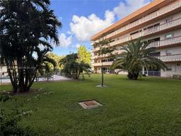 Picture of 5300 Washington St # U103, Hollywood, FL 33021