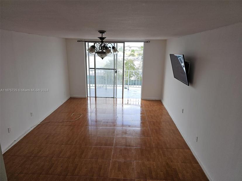 Picture of 488 NW 165Th St Rd # 509, Miami FL 33169