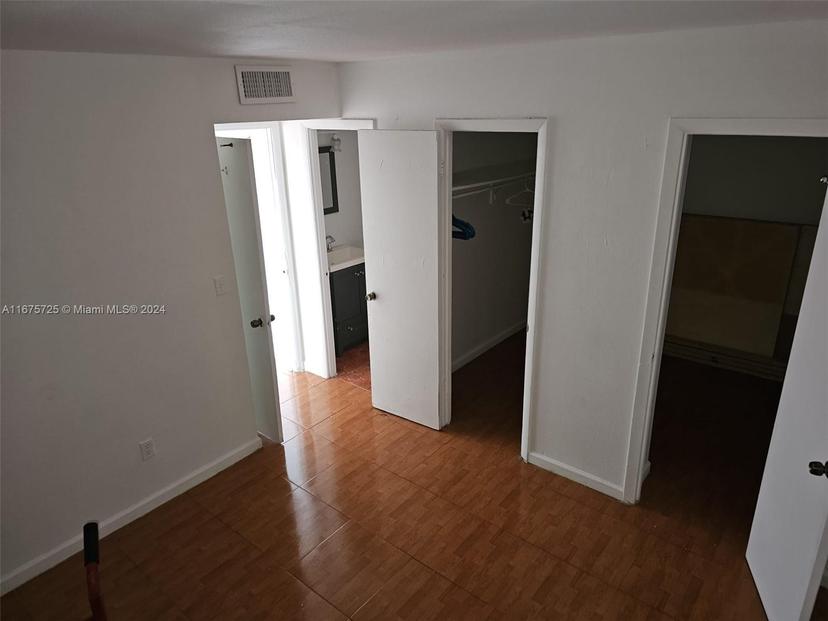 Picture of 488 NW 165Th St Rd # 509, Miami FL 33169