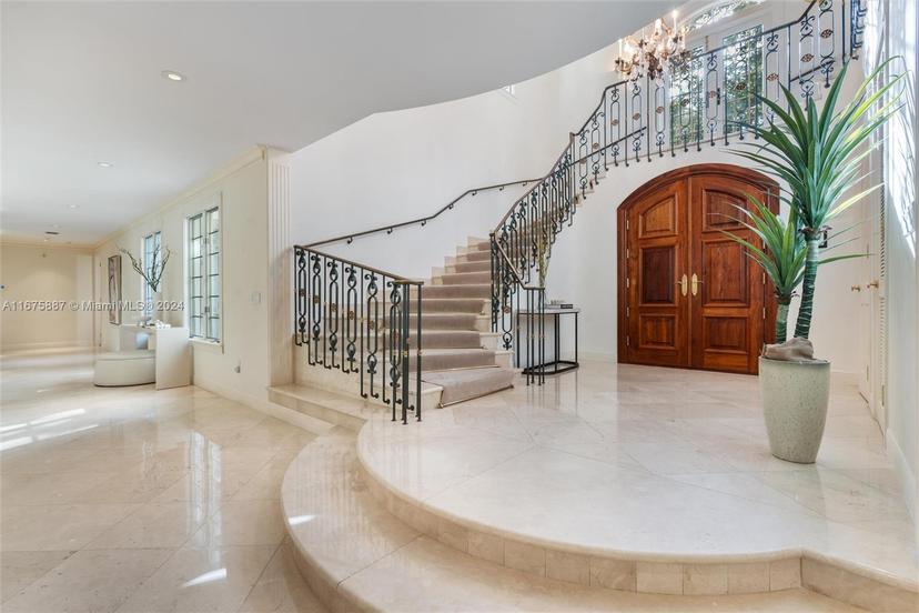 Picture of 10985 Old Cutler Rd, Coral Gables FL 33156